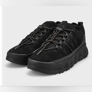 New UGG® - Men's CapTrail Low Shoes Leather suede (1158252-BLK) Size 7 or w9